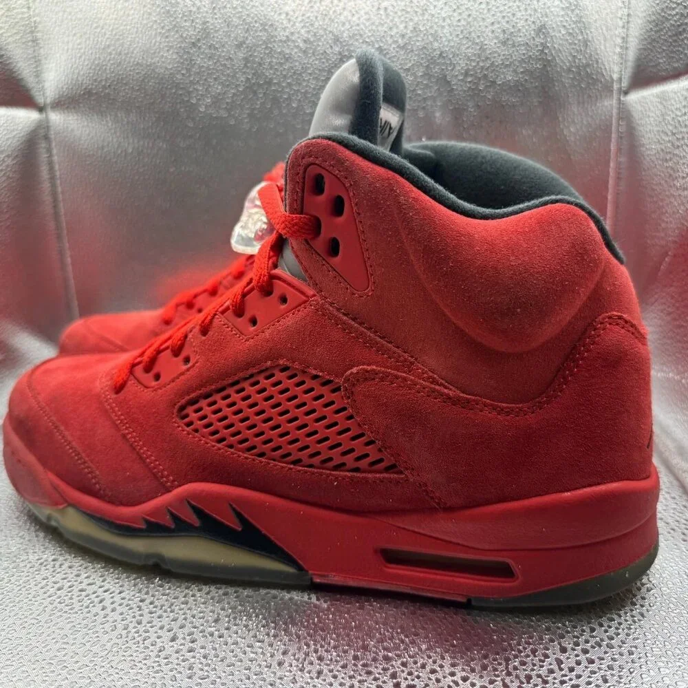Size 10.5 Air Jordan V 5 Retro University Red Suede Athletic‎ Sneaker 136027-602